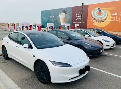 2024 Tesla Model 3 STANDARD RANGE, weiß, 75.000 km, Import VAE — Foto 16 z 16