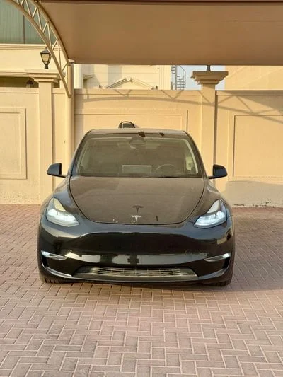2024 Tesla Model Y LONG RANGE, schwarz, 29.000 km, Import VAE — Foto 3 z 9