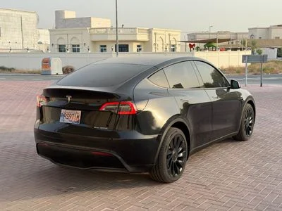 2024 Tesla Model Y LONG RANGE, schwarz, 29.000 km, Import VAE — Foto 5 z 9