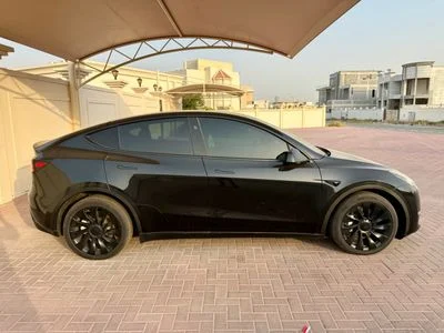 2024 Tesla Model Y LONG RANGE, schwarz, 29.000 km, Import VAE — Foto 6 z 9