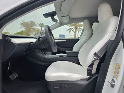 2024 Tesla Model Y LONG RANGE, weiß, 107.000 km, Import VAE — Foto 13 z 16