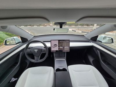 2024 Tesla Model Y LONG RANGE, weiß, 107.000 km, Import VAE — Foto 6 z 16