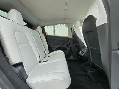 2024 Tesla Model Y LONG RANGE, weiß, 107.000 km, Import VAE — Foto 9 z 16