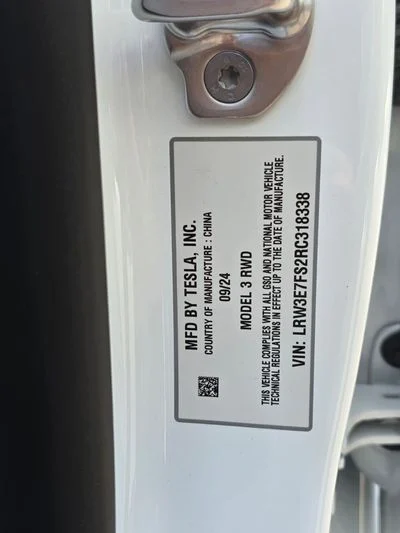 2024 Tesla Model 3 STANDARD RANGE, weiß, 51.000 km, Import VAE — Foto 11 z 16