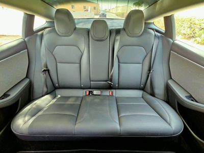 2024 Tesla Model 3 STANDARD RANGE, weiß, 51.000 km, Import VAE — Foto 12 z 16