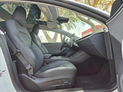 2024 Tesla Model 3 STANDARD RANGE, weiß, 51.000 km, Import VAE — Foto 7 z 16