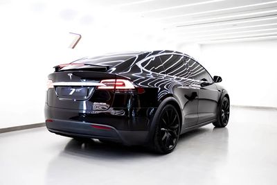 2019 Tesla Model X PERFORMANCE, schwarz, 33.000 km, Import VAE — Foto 4 z 16