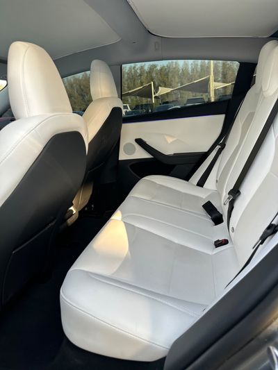 2025 Tesla Model 3 LONG RANGE, grau, 58.000 km, Import VAE — Foto 10 z 13