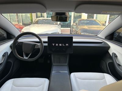 2025 Tesla Model 3 LONG RANGE, grau, 58.000 km, Import VAE — Foto 12 z 13