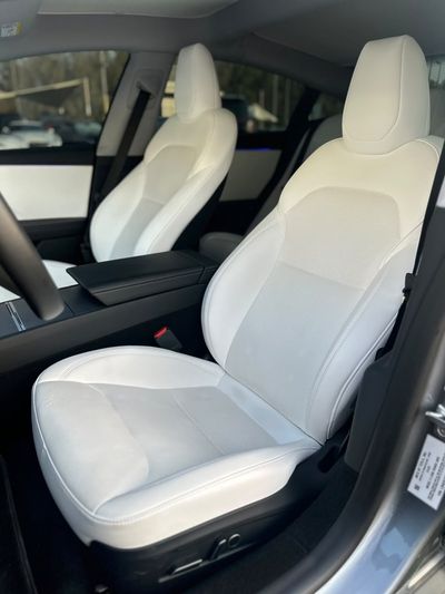 2025 Tesla Model 3 LONG RANGE, grau, 58.000 km, Import VAE — Foto 9 z 13