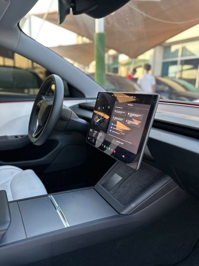 2024 Tesla Model 3 PERFORMANCE, weiß, 78.000 km, Import VAE — Foto 10 z 11