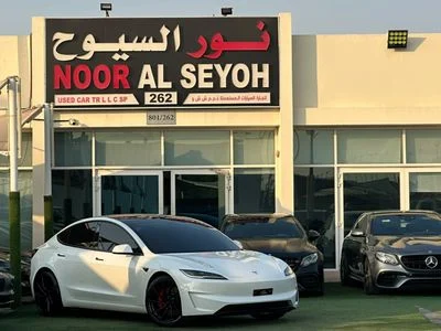 2024 Tesla Model 3 PERFORMANCE, weiß, 78.000 km, Import VAE — Foto 2 z 11