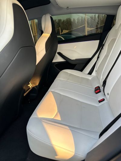 2024 Tesla Model 3 PERFORMANCE, weiß, 78.000 km, Import VAE — Foto 5 z 11