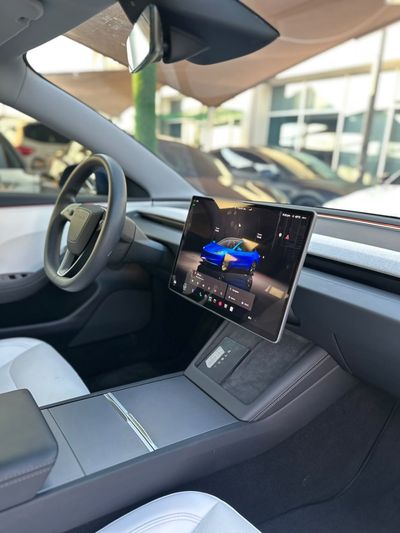 2024 Tesla Model 3 LONG RANGE, blau, 35.000 km, Import VAE — Foto 7 z 12