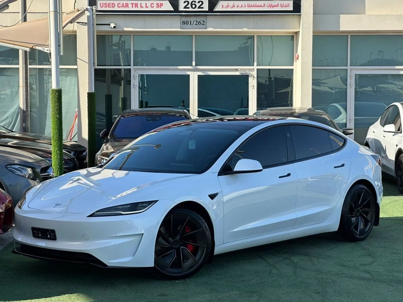 2024 Tesla Model 3 PERFORMANCE, weiß, 18.000 km, Import VAE — Foto 1 z 12 2024 Tesla Model 3 PERFORMANCE, weiß, 18.000 km, Import VAE — Foto 1 z 12