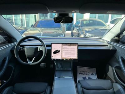 2024 Tesla Model 3 PERFORMANCE, weiß, 18.000 km, Import VAE — Foto 6 z 12