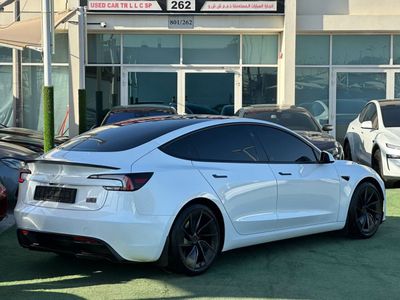2024 Tesla Model 3 PERFORMANCE, weiß, 18.000 km, Import VAE — Foto 7 z 12