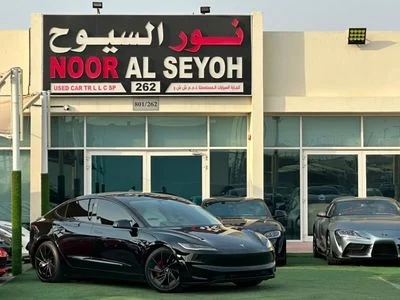 2024 Tesla Model 3 PERFORMANCE, schwarz, 50.000 km, Import VAE — Foto 2 z 14
