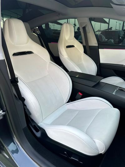2025 Tesla Model 3 PERFORMANCE, schwarz, 70.000 km, Import VAE — Foto 10 z 12