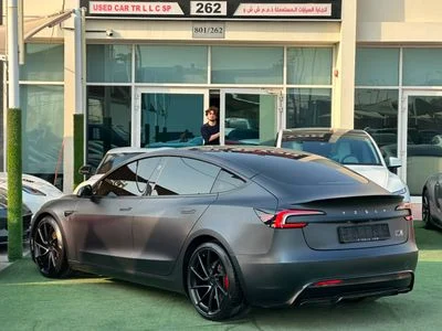 2025 Tesla Model 3 PERFORMANCE, schwarz, 70.000 km, Import VAE — Foto 2 z 12