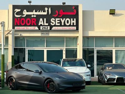 2025 Tesla Model 3 PERFORMANCE, schwarz, 70.000 km, Import VAE — Foto 3 z 12