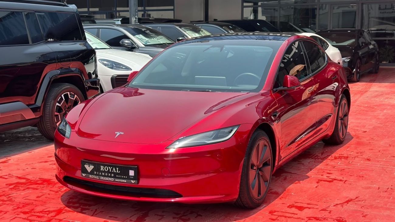 2025 Tesla Model 3 Base, rot, 27.100 km, Import VAE — Foto 1