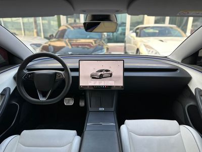 2024 Tesla Model 3 PERFORMANCE, weiß, 69.000 km, Import VAE — Foto 7 z 12