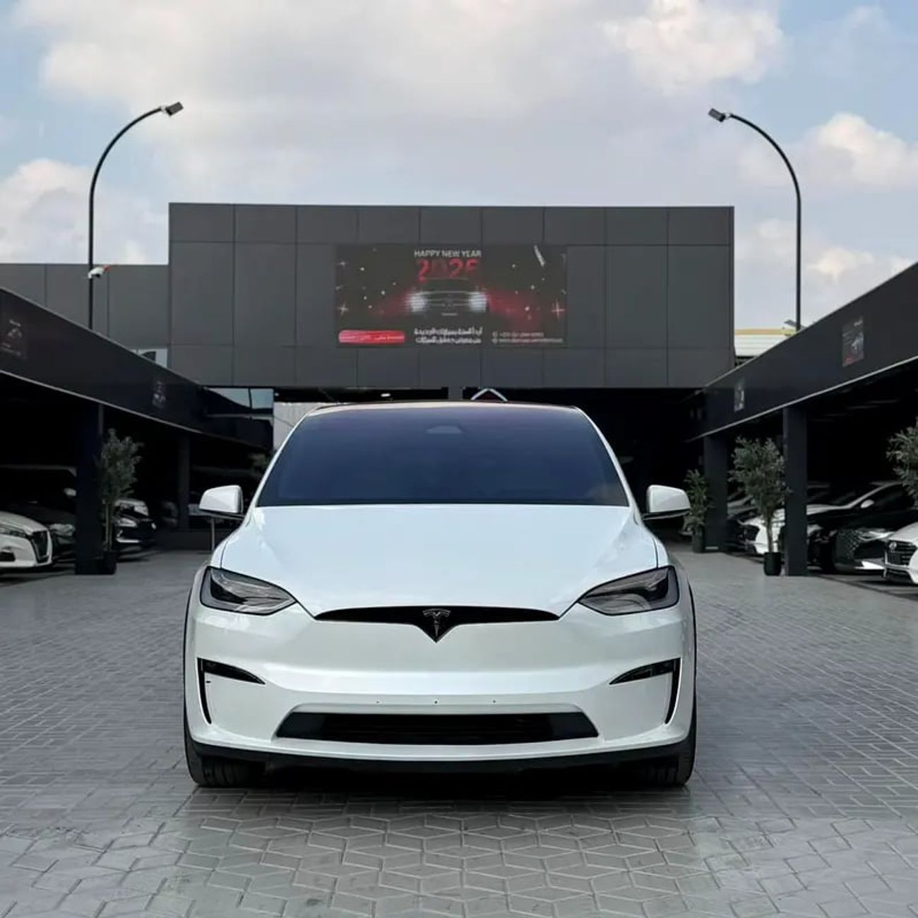 2023 Tesla Model X PLAID, weiß, 29.600 km, Import VAE — Foto 1 z 16 2023 Tesla Model X PLAID, weiß, 29.600 km, Import VAE — Foto 1 z 16