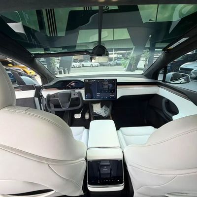 2023 Tesla Model X PLAID, weiß, 29.600 km, Import VAE — Foto 14 z 16