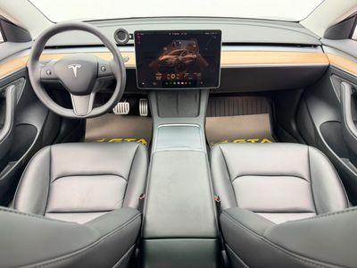 2023 Tesla Model 3 PERFORMANCE, grau, 26.677 km, Import VAE — Foto 10 z 16