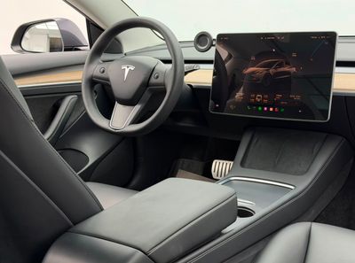 2023 Tesla Model 3 PERFORMANCE, grau, 26.677 km, Import VAE — Foto 11 z 16