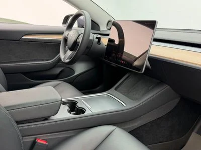 2023 Tesla Model 3 PERFORMANCE, grau, 26.677 km, Import VAE — Foto 12 z 16