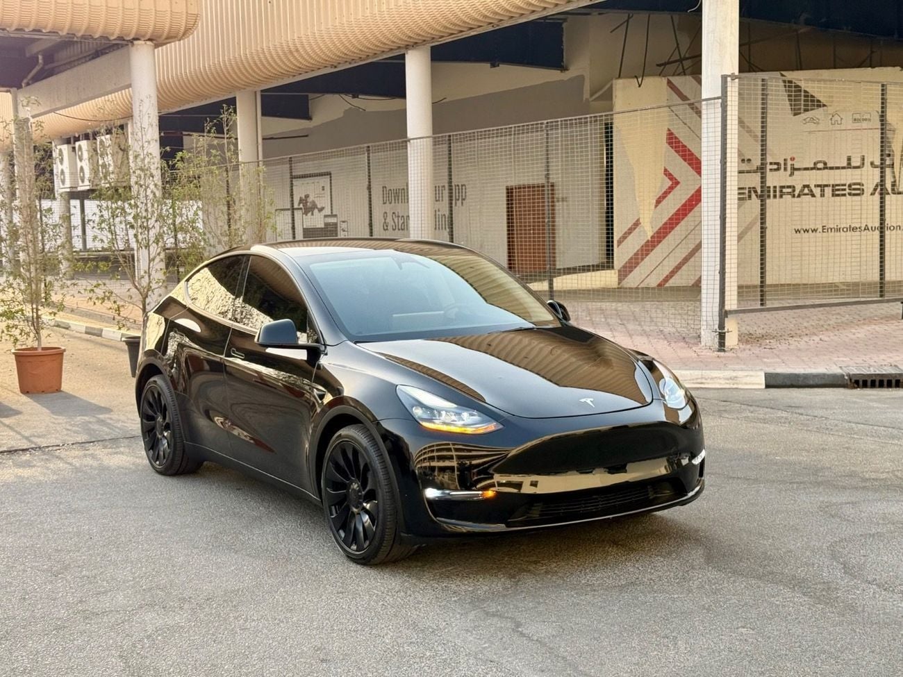 2024 Tesla Model Y LONG RANGE, schwarz, 29.000 km, Import VAE — Foto 1