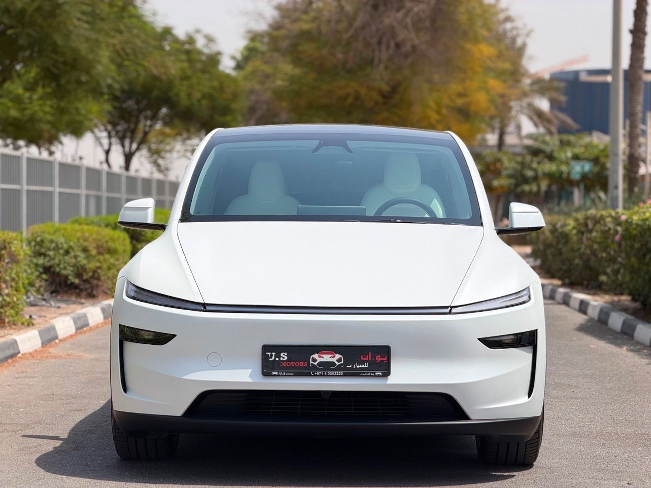 2025 Tesla Model Y LONG RANGE, weiß, 33.000 km, Import VAE — Foto 1