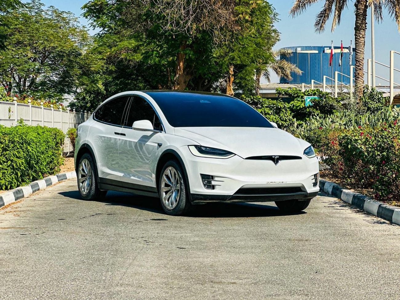 2020 Tesla Model X LONG RANGE, weiß, 108.000 km, Import VAE — Foto 1