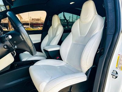 2020 Tesla Model X LONG RANGE, weiß, 108.000 km, Import VAE — Foto 5 z 11