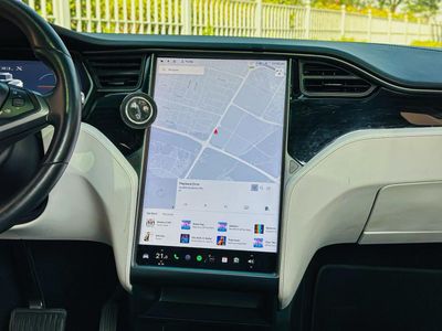 2020 Tesla Model X LONG RANGE, weiß, 108.000 km, Import VAE — Foto 6 z 11