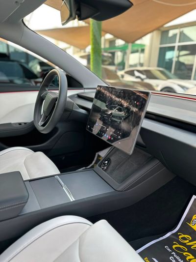 2024 Tesla Model 3 PERFORMANCE, schwarz, 80.000 km, Import VAE — Foto 11 z 13