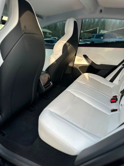 2024 Tesla Model 3 PERFORMANCE, schwarz, 80.000 km, Import VAE — Foto 12 z 13