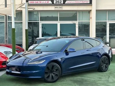 2025 Tesla Model 3 STANDARD RANGE, blau, 24.000 km, Import VAE — Foto 2 z 11
