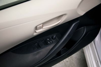 2026 Toyota Corolla XLI, weiß, 0 km, Import VAE — Foto 9 z 20