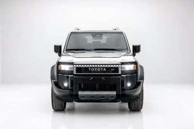 2027 Toyota Prado ADH, schwarz, 0 km, Import VAE — Foto 3 z 26