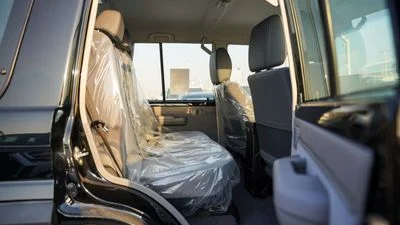 2026 Toyota Land Cruiser 70 LC76 LX, schwarz, 0 km, Import VAE — Foto 12 z 16