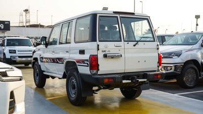 2026 Toyota Land Cruiser 70 LC76 LX, weiß, 0 km, Import VAE — Foto 12 z 15