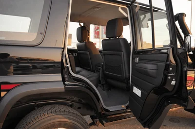 2026 Toyota Land Cruiser 70 LC76 LX, schwarz, 0 km, Import VAE — Foto 16 z 30