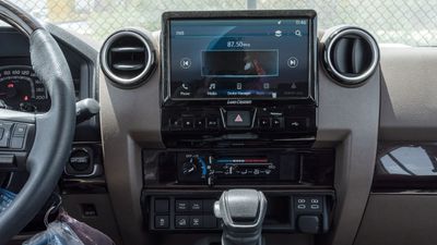 2026 Toyota Land Cruiser 70 LC76 LX, weiß, 0 km, Import VAE — Foto 15 z 22