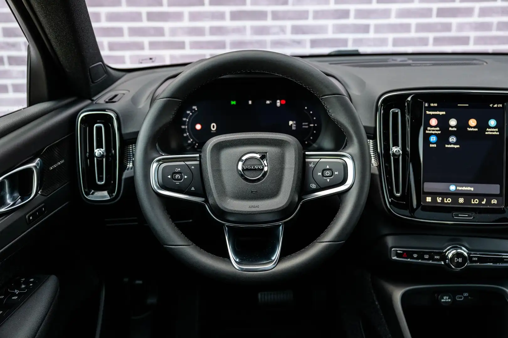 2026 Volvo EX40, 1 km, Niederlande — Foto 3 z 12