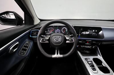 2027 Gac GS3, schwarz, 0 km, Import VAE — Foto 13 z 15