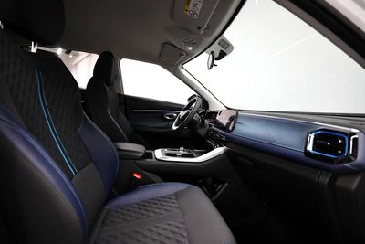 2027 Gac GS3, weiß, 0 km, Import VAE — Foto 7 z 13