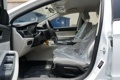 2026 Chery Arrizo 5 STANDARD, weiß, 0 km, Import VAE — Foto 12 z 21